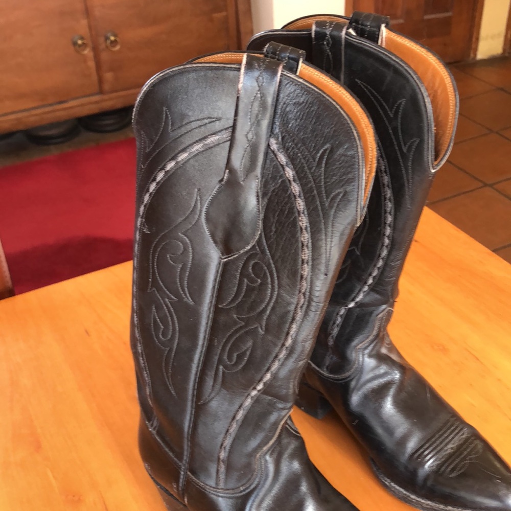 Beautiful Hand Made Western Boot - Picture 3 of 6